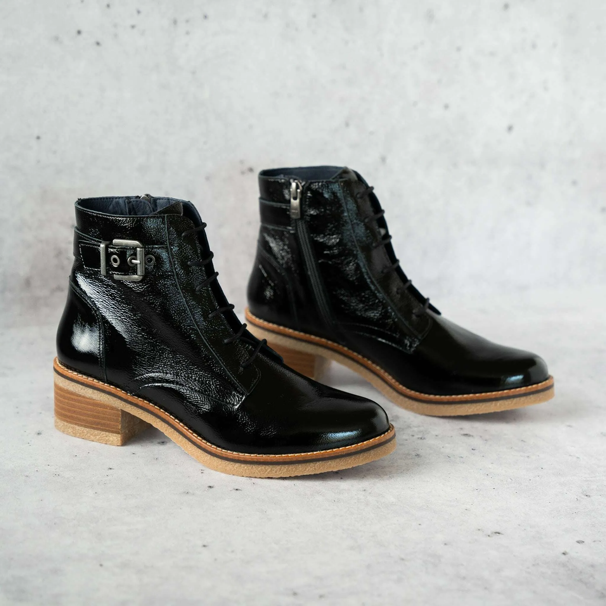Fluchos - D8686 in Black or Red Patent Leather