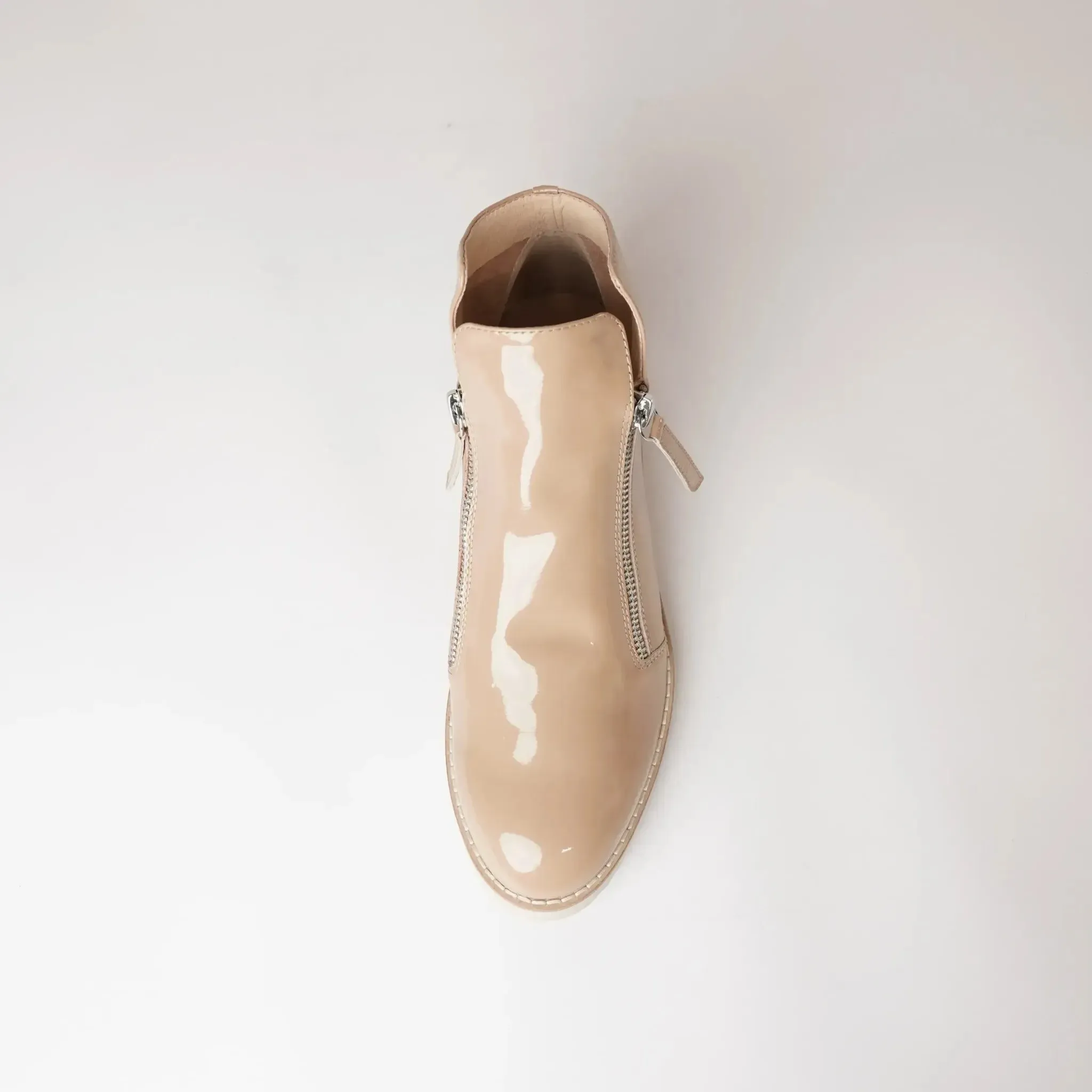 Ohmy Cafe Patent Ankle Boots